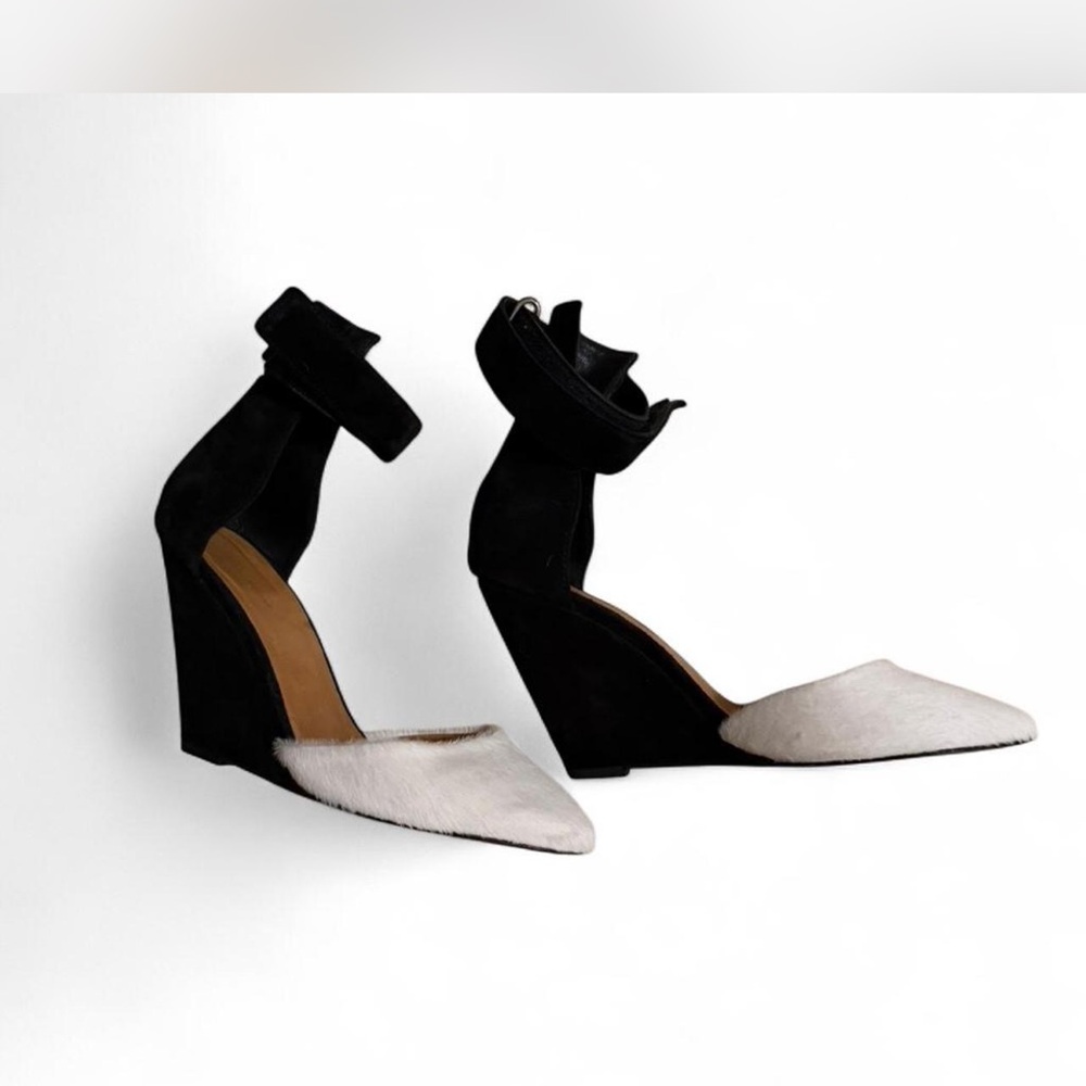 Isabel Marant Black and Cream Wedges